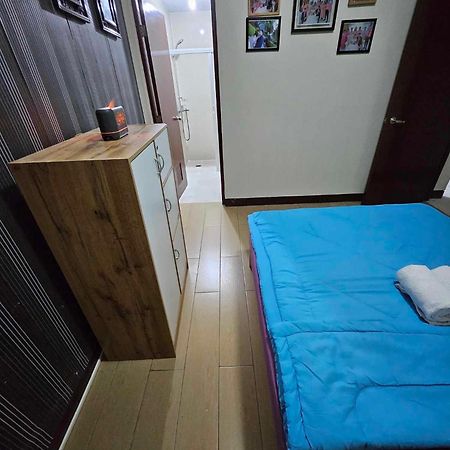 Cubao Manhattan Heights Unit 5A Tower C Кесон-Сіті Екстер'єр фото