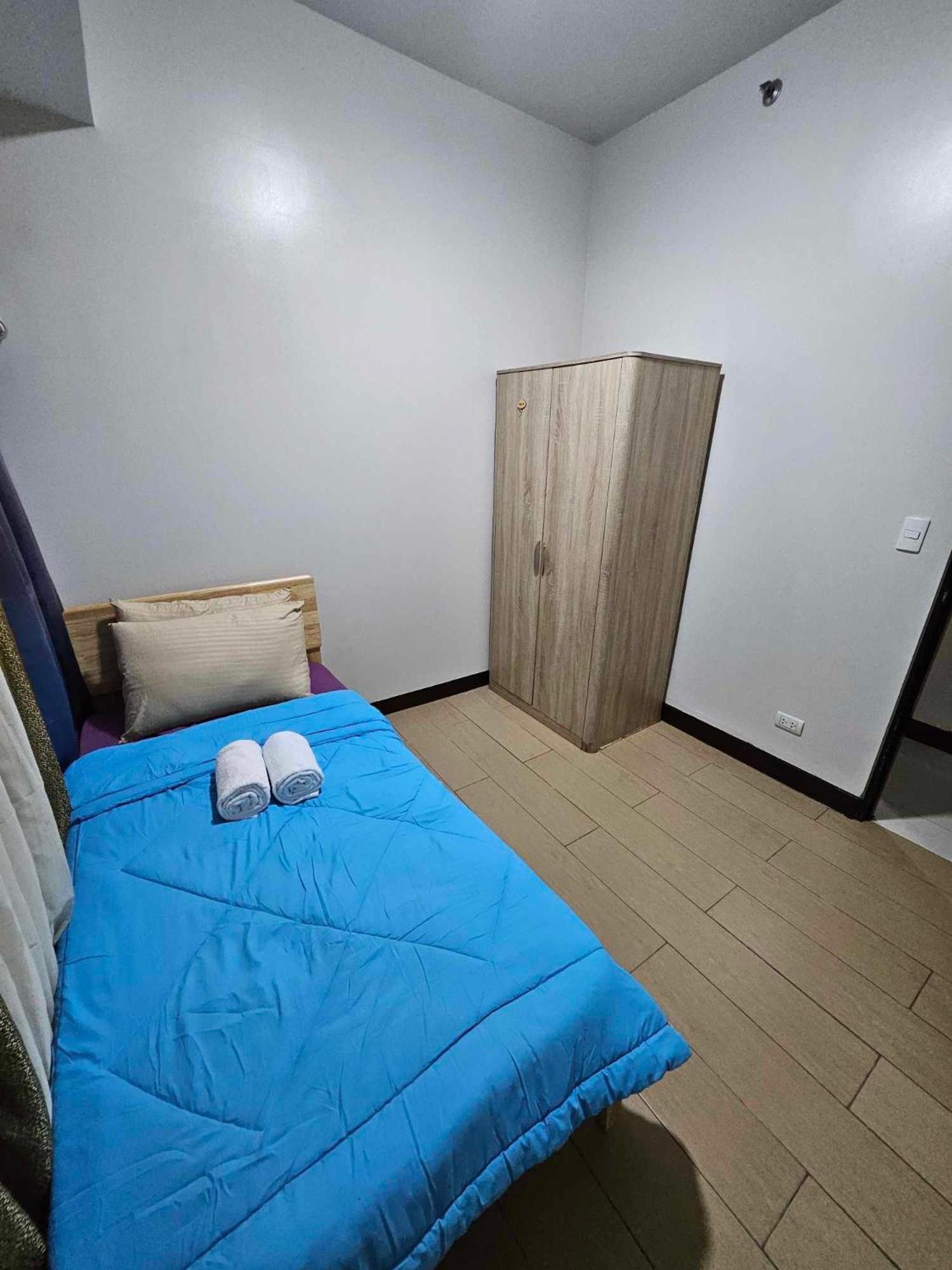 Cubao Manhattan Heights Unit 5A Tower C Кесон-Сіті Екстер'єр фото