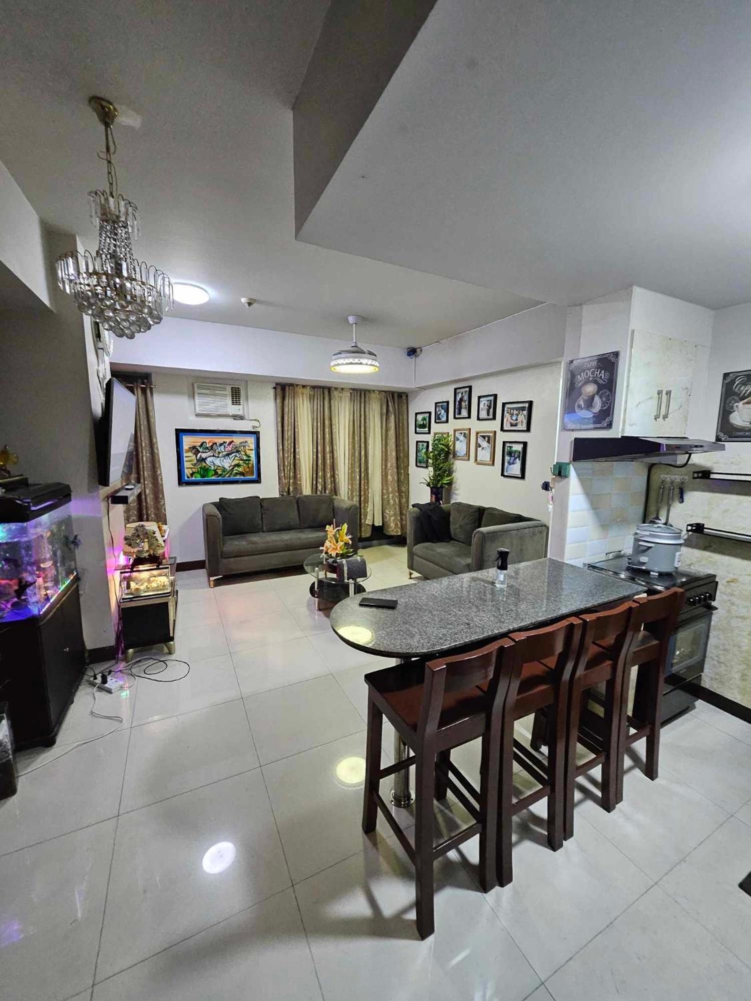 Cubao Manhattan Heights Unit 5A Tower C Кесон-Сіті Екстер'єр фото