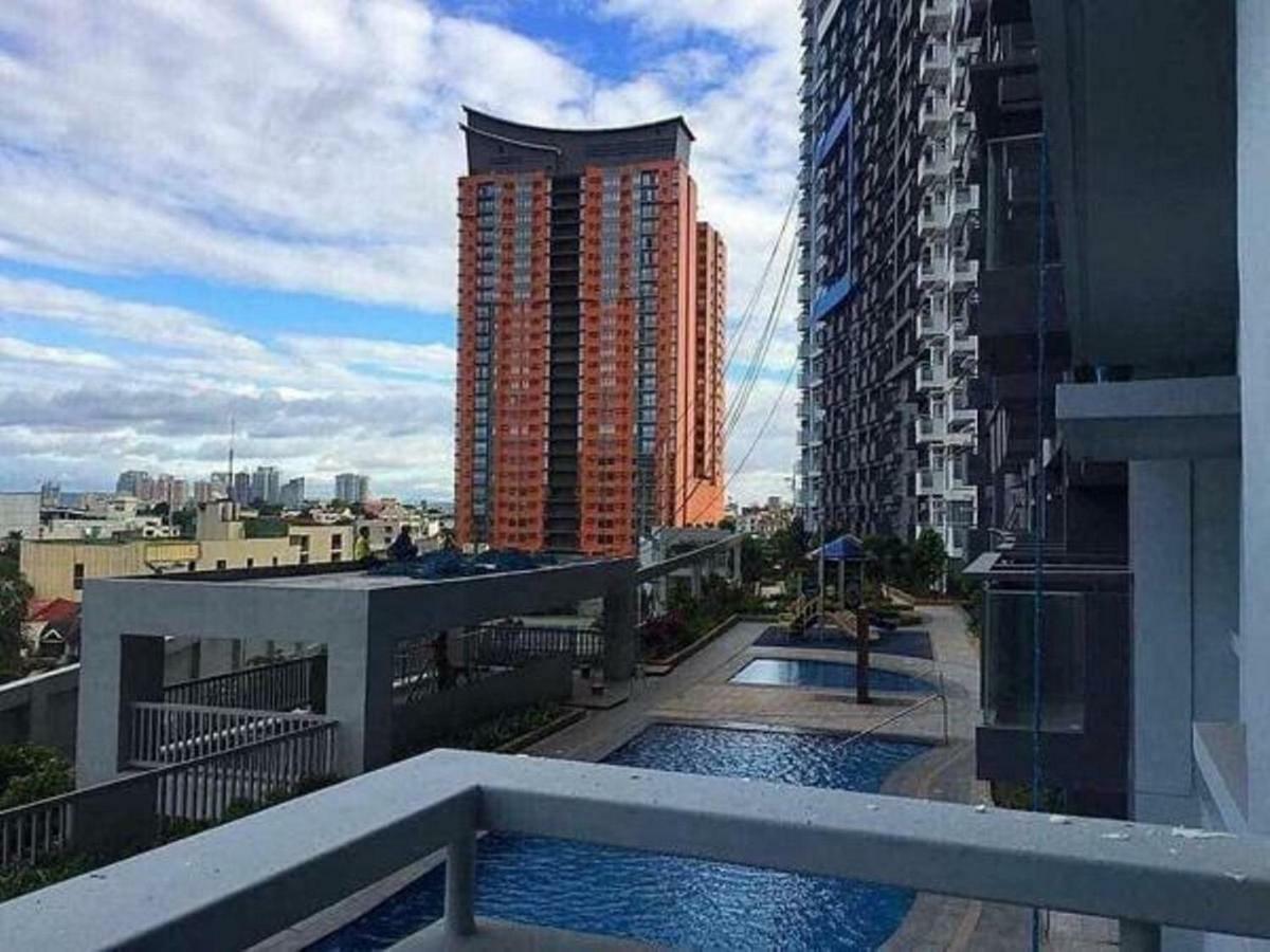Cubao Manhattan Heights Unit 5A Tower C Кесон-Сіті Екстер'єр фото