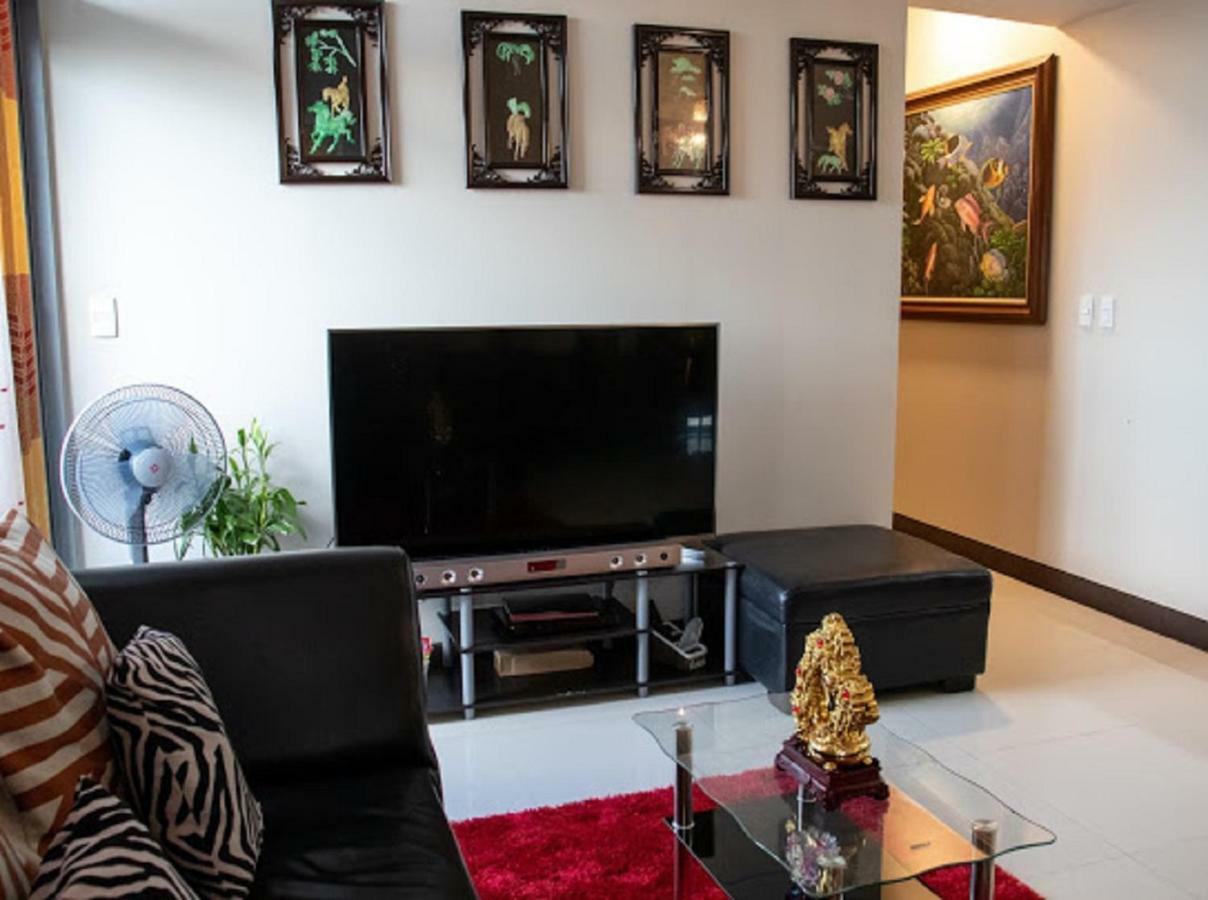Cubao Manhattan Heights Unit 5A Tower C Кесон-Сіті Екстер'єр фото