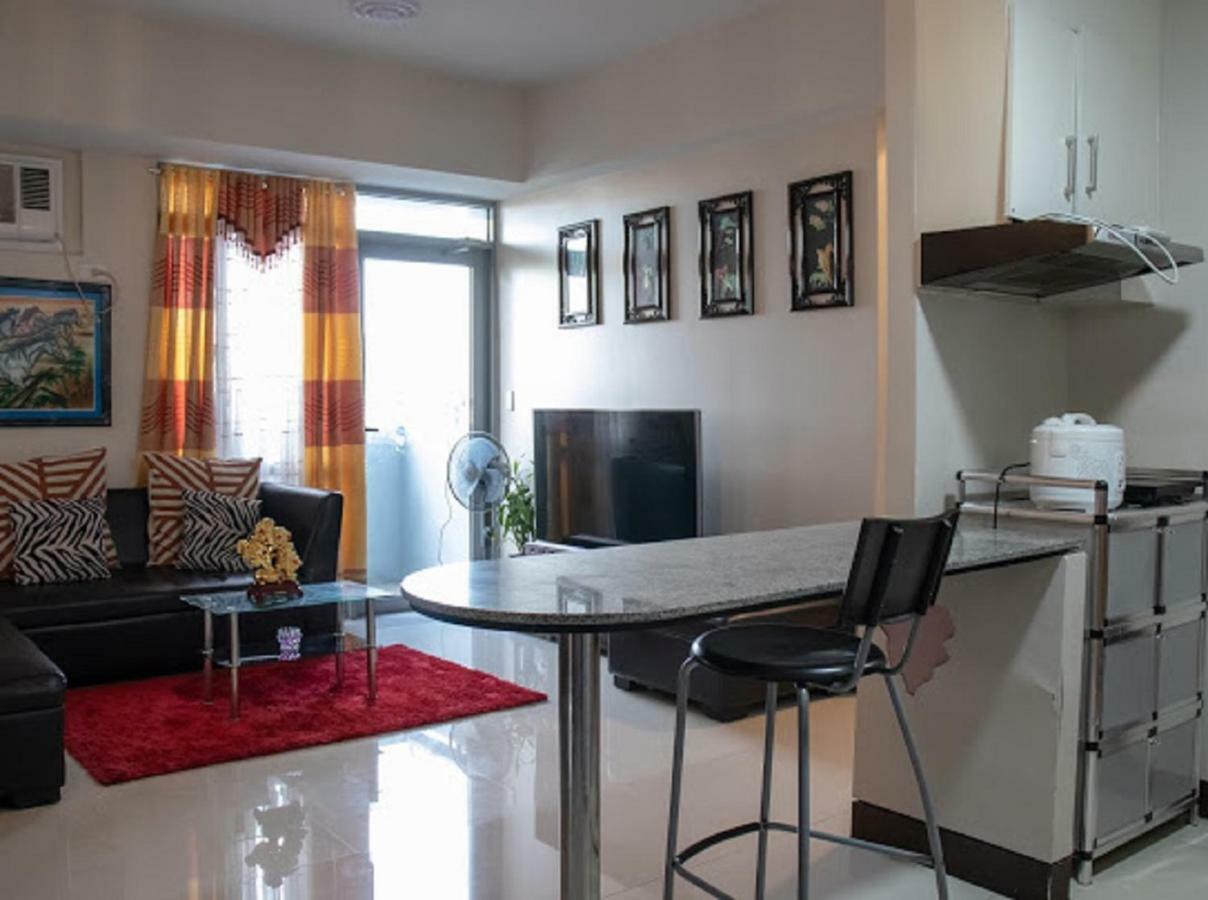 Cubao Manhattan Heights Unit 5A Tower C Кесон-Сіті Екстер'єр фото