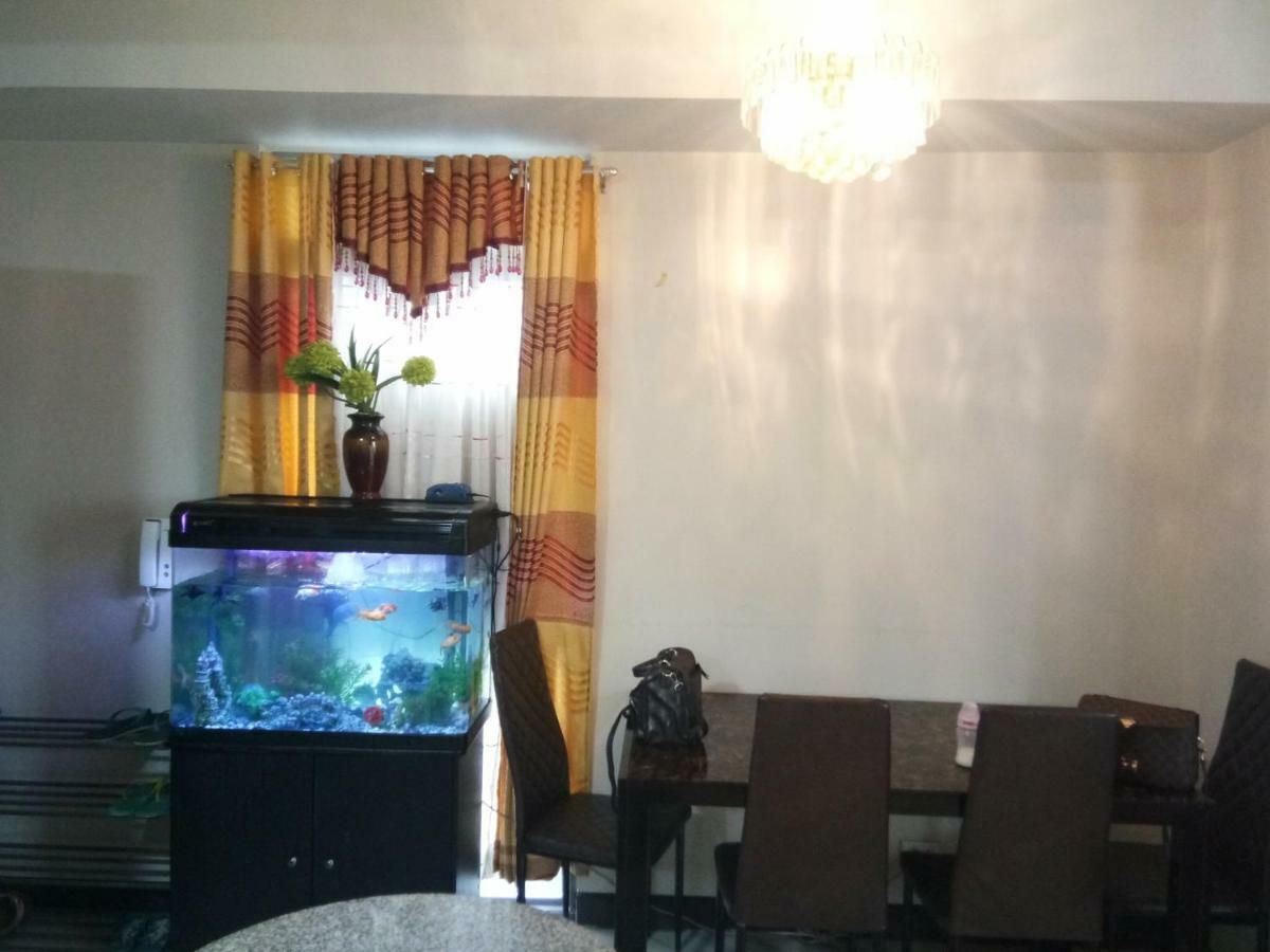 Cubao Manhattan Heights Unit 5A Tower C Кесон-Сіті Екстер'єр фото