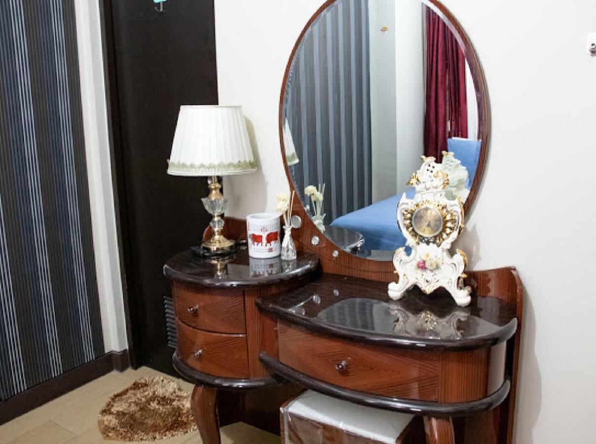Cubao Manhattan Heights Unit 5A Tower C Кесон-Сіті Екстер'єр фото